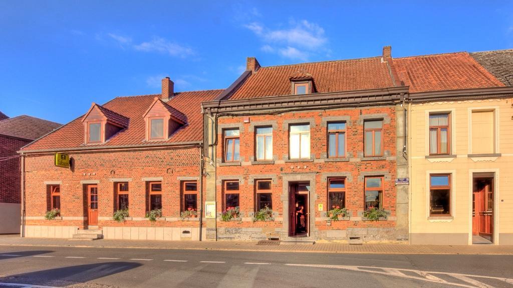 Auberge Le XIX Eme Thulin Екстер'єр фото